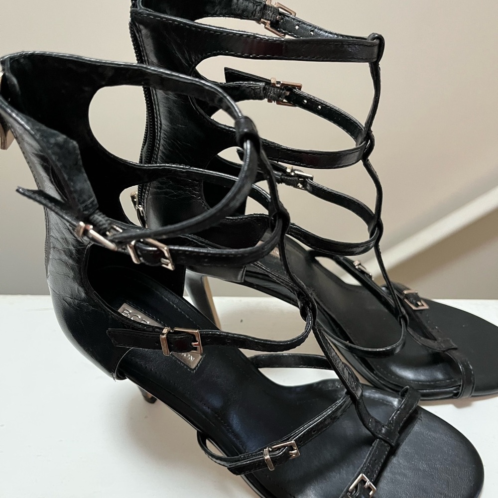 BCBG High heel